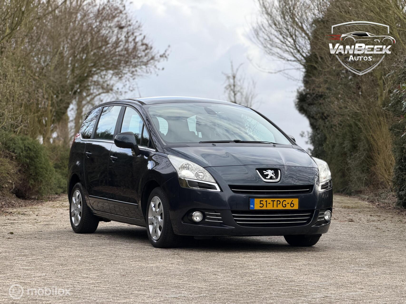 Peugeot 5008 1.6 VTi Acces 5p Climate Pano Cruise 2012 - voorkant
