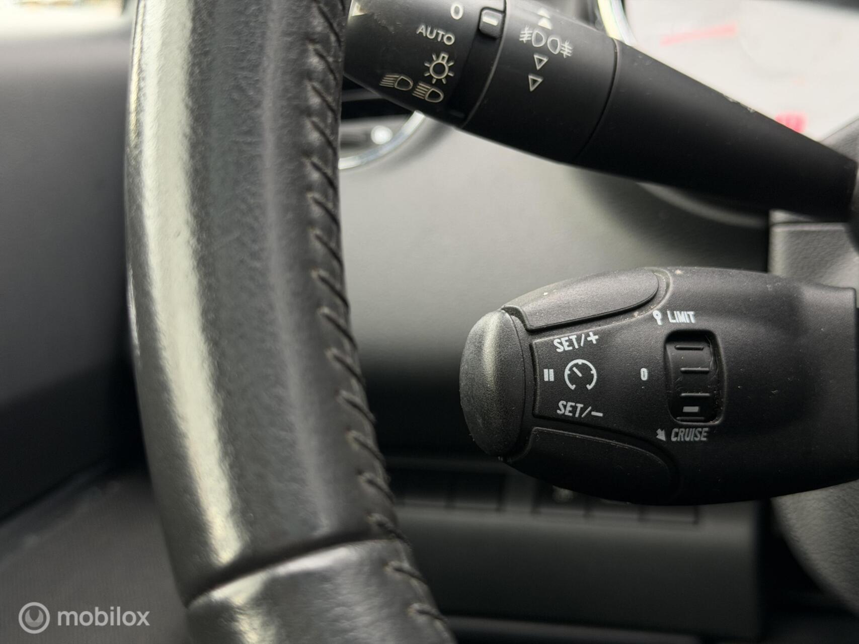 Foto van Peugeot 5008