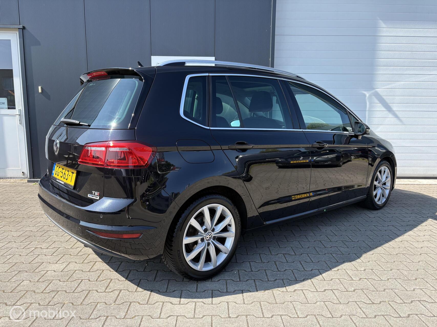 Foto van Volkswagen Golf Sportsvan