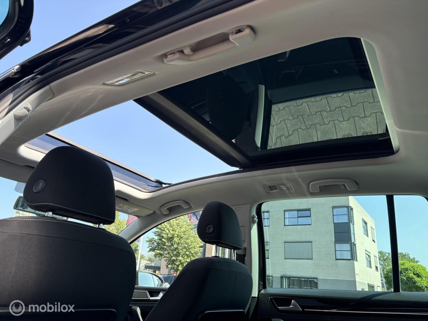 Foto van Volkswagen Golf Sportsvan