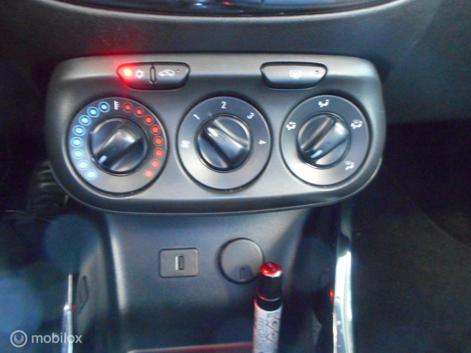 Foto van Opel Adam