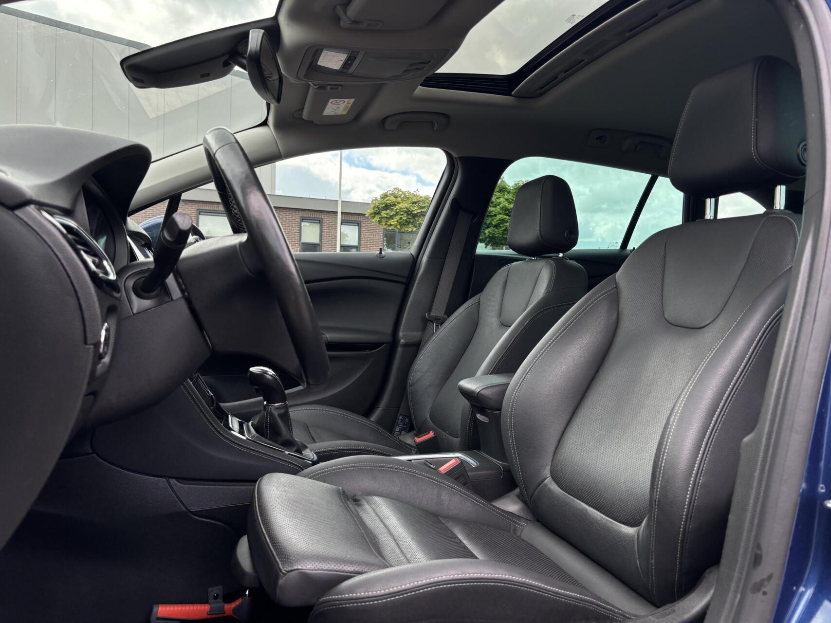 Foto van Opel Astra Sports Tourer