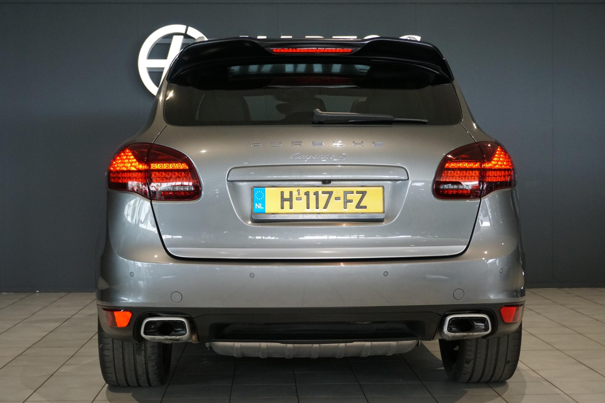 Foto van Porsche Cayenne S
