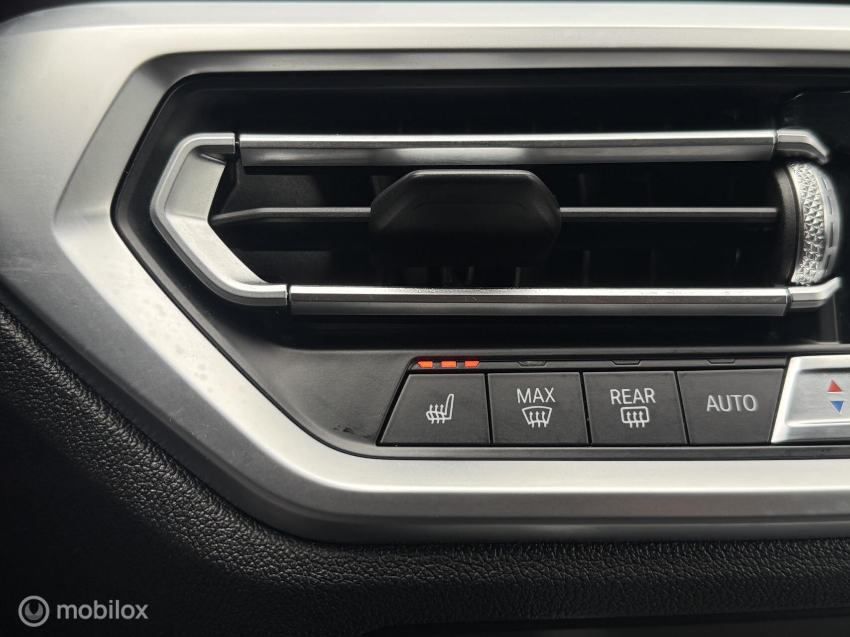Foto van BMW 330i