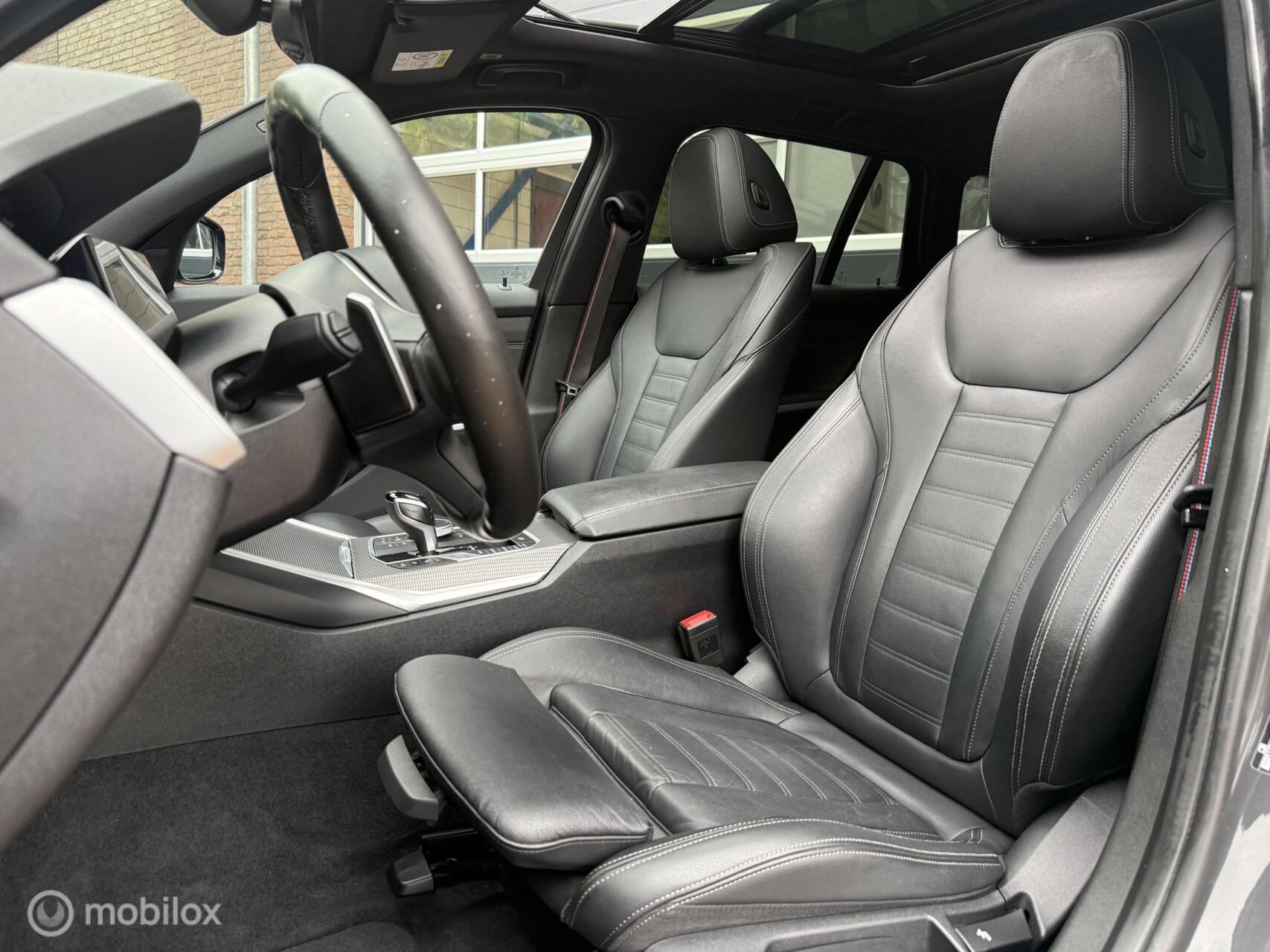 Foto van BMW 330i