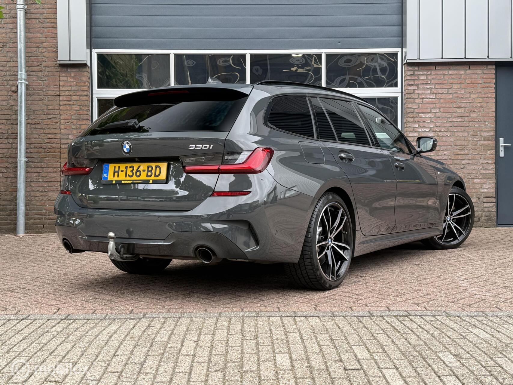 Foto van BMW 330i