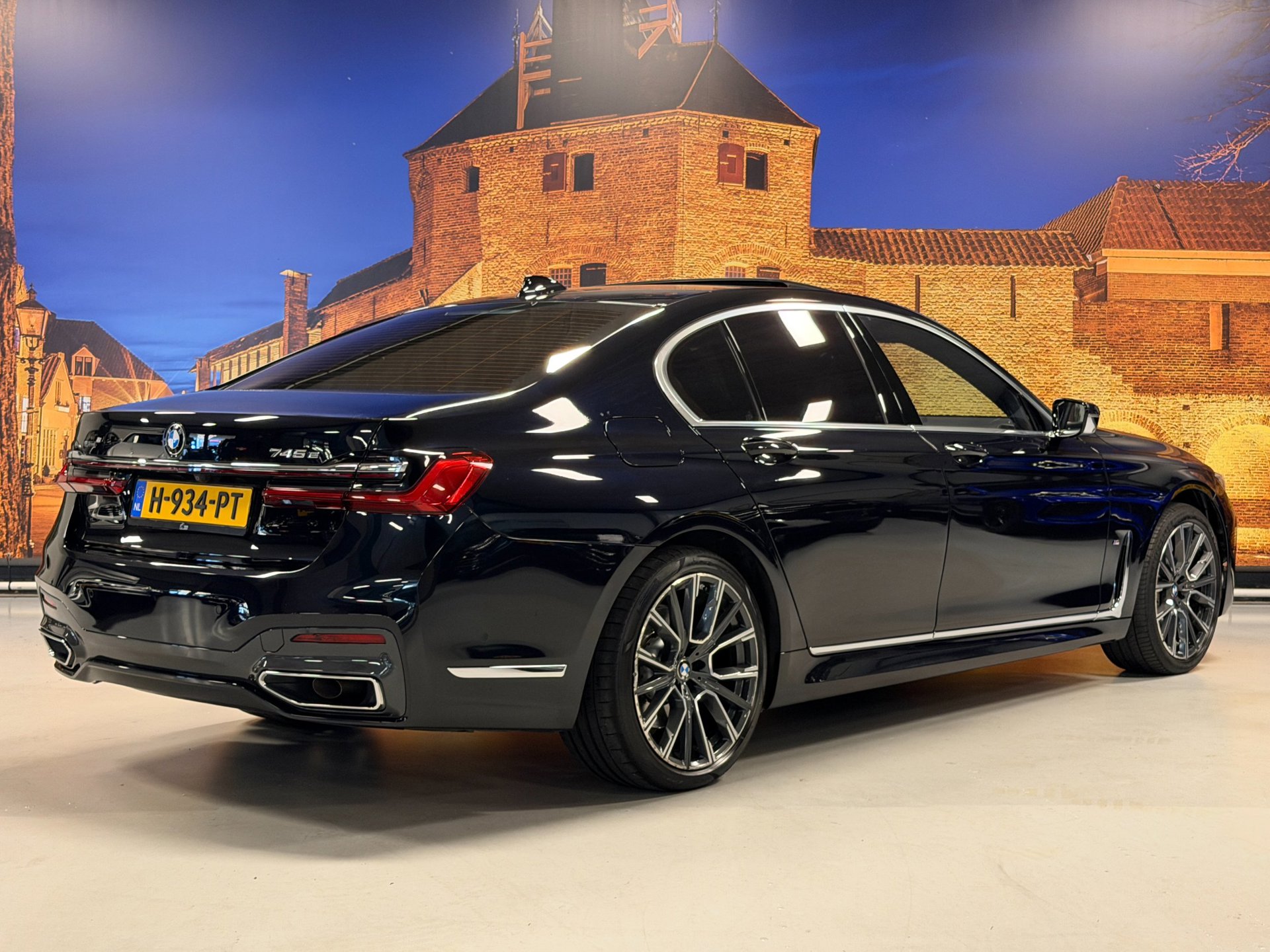 Foto van BMW 745e