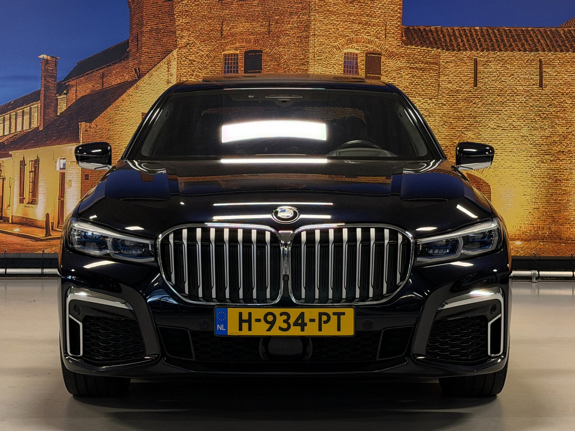 Foto van BMW 745e