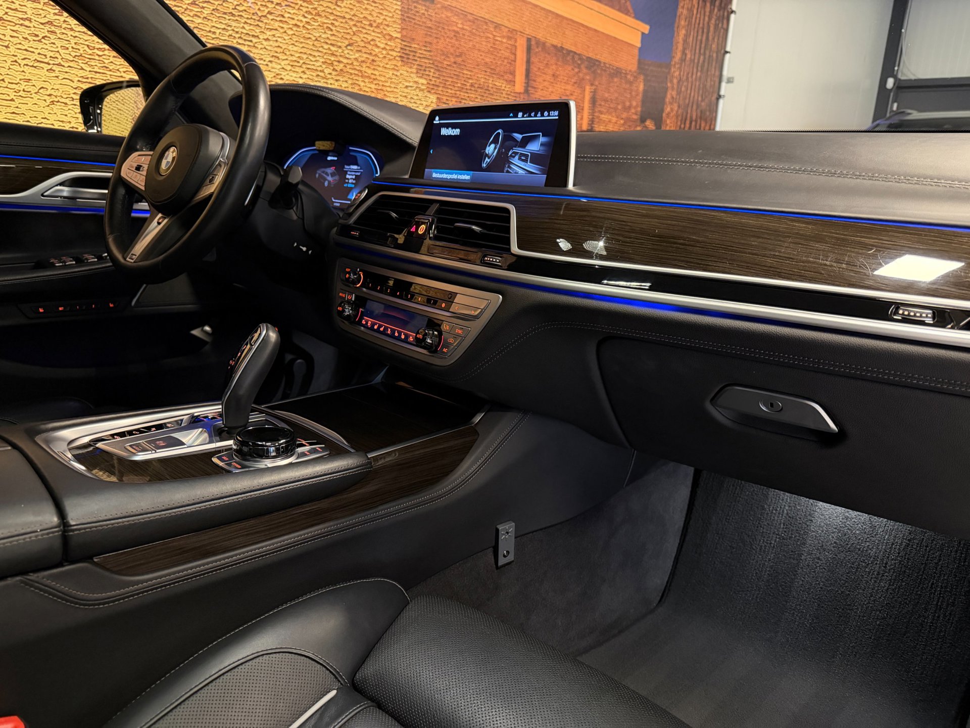 Foto van BMW 745e