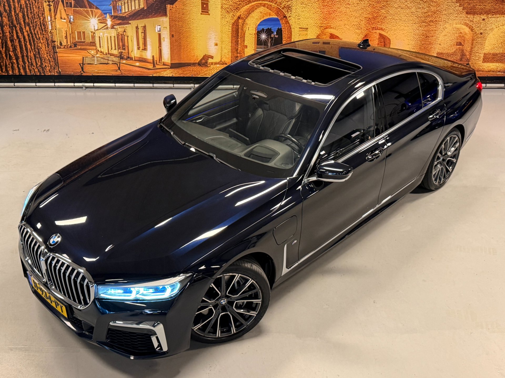 Foto van BMW 745e