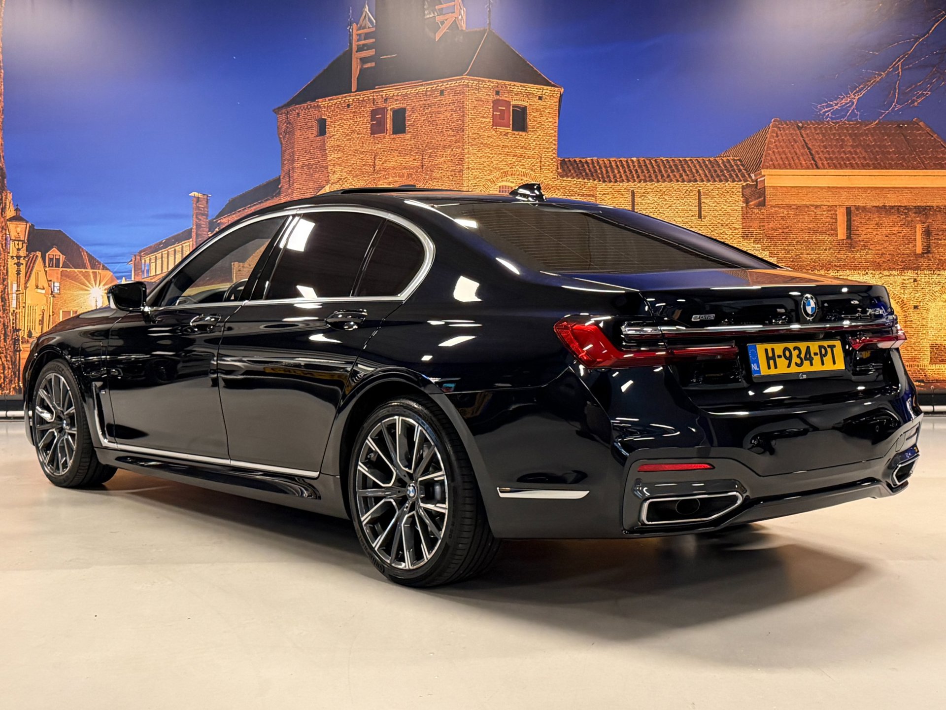 Foto van BMW 745e