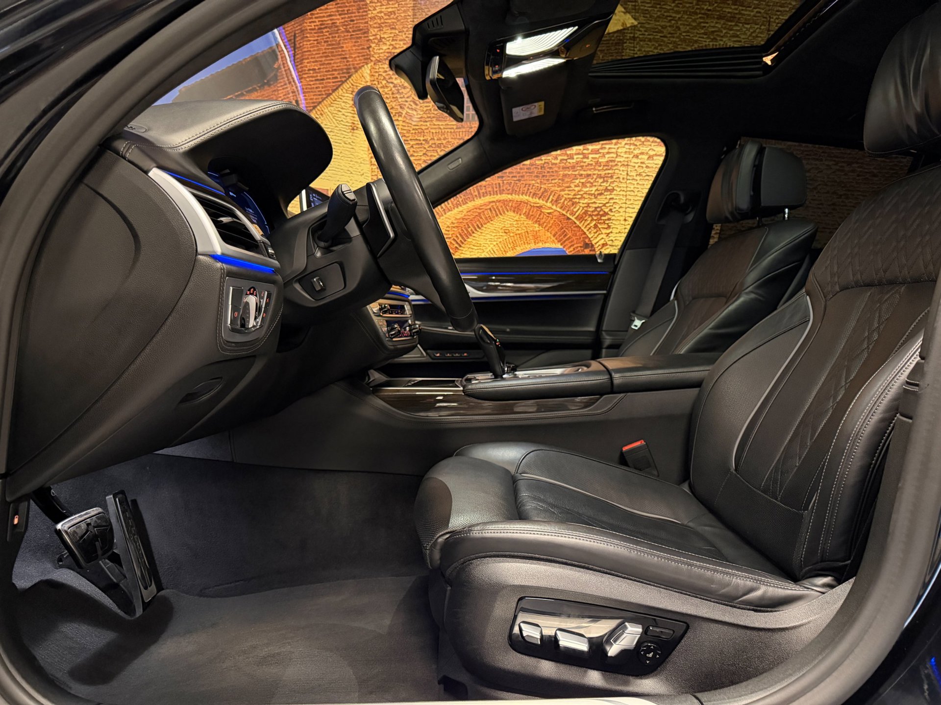 Foto van BMW 745e