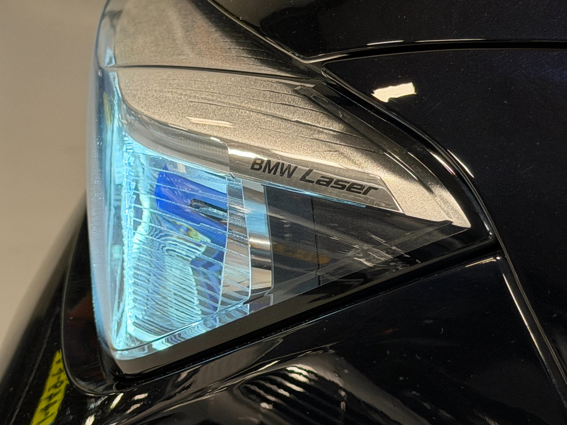 Foto van BMW 745e