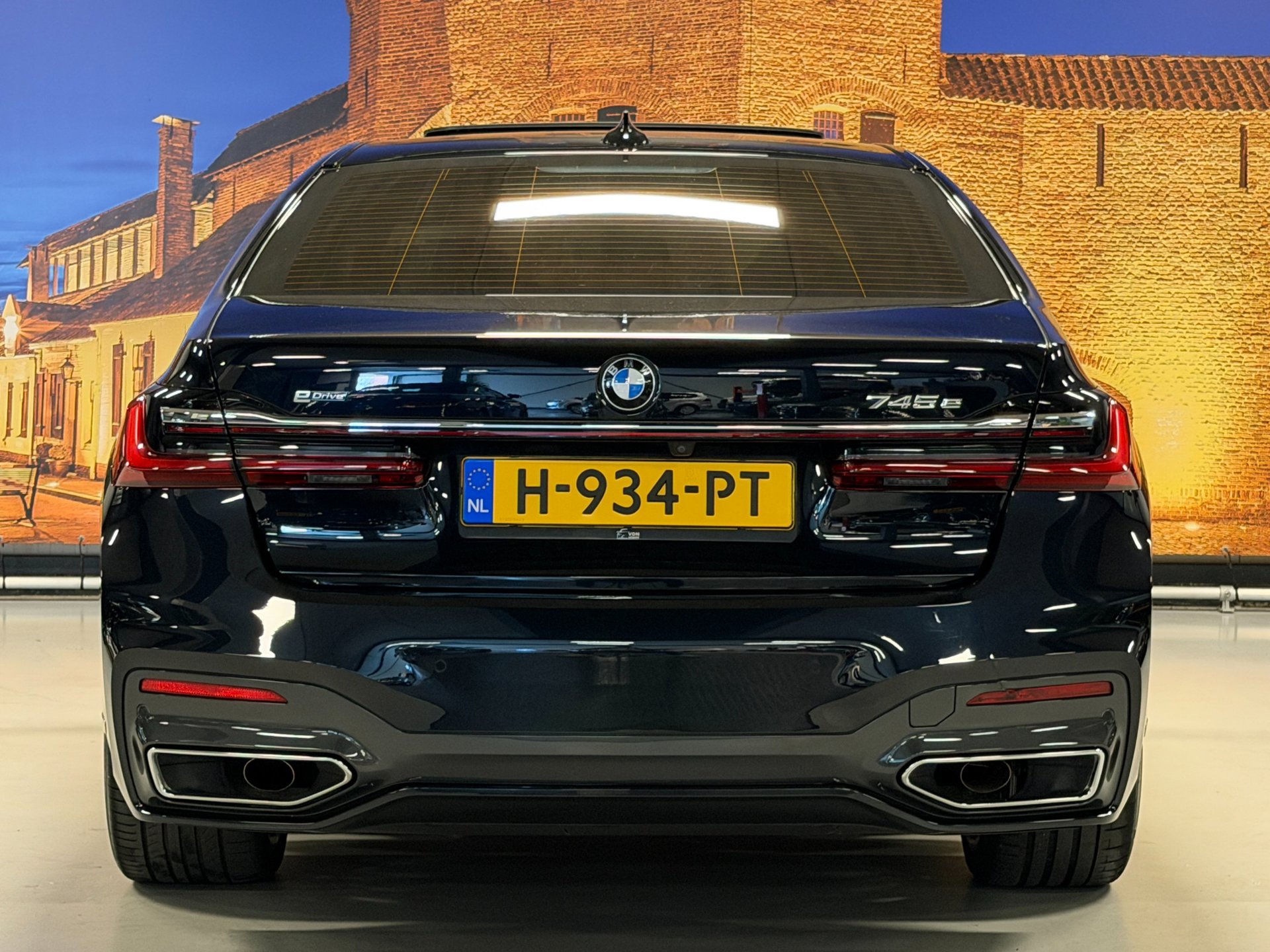 Foto van BMW 745e