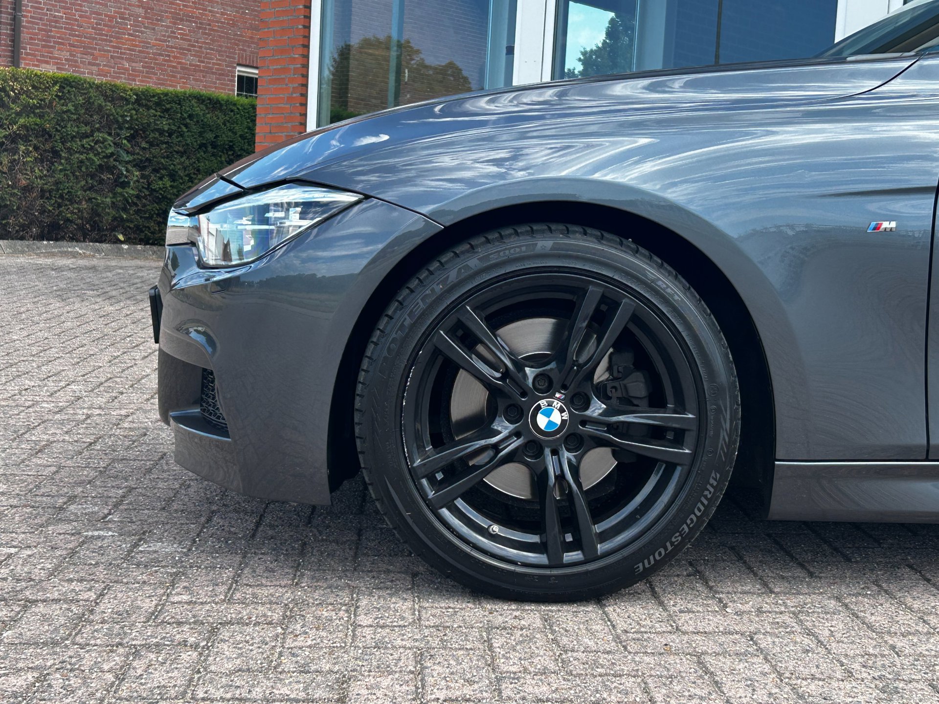 Foto van BMW 330i