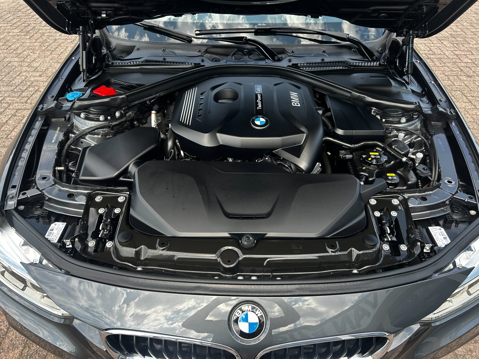 Foto van BMW 330i