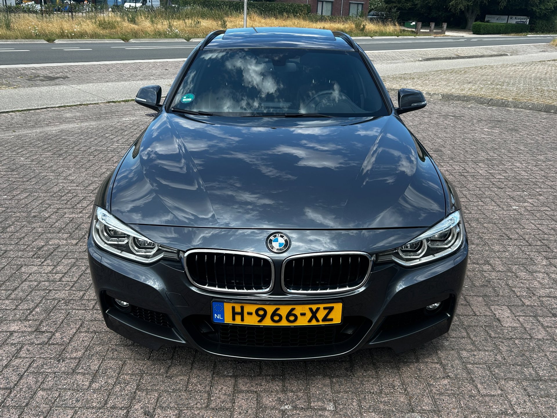 Foto van BMW 330i