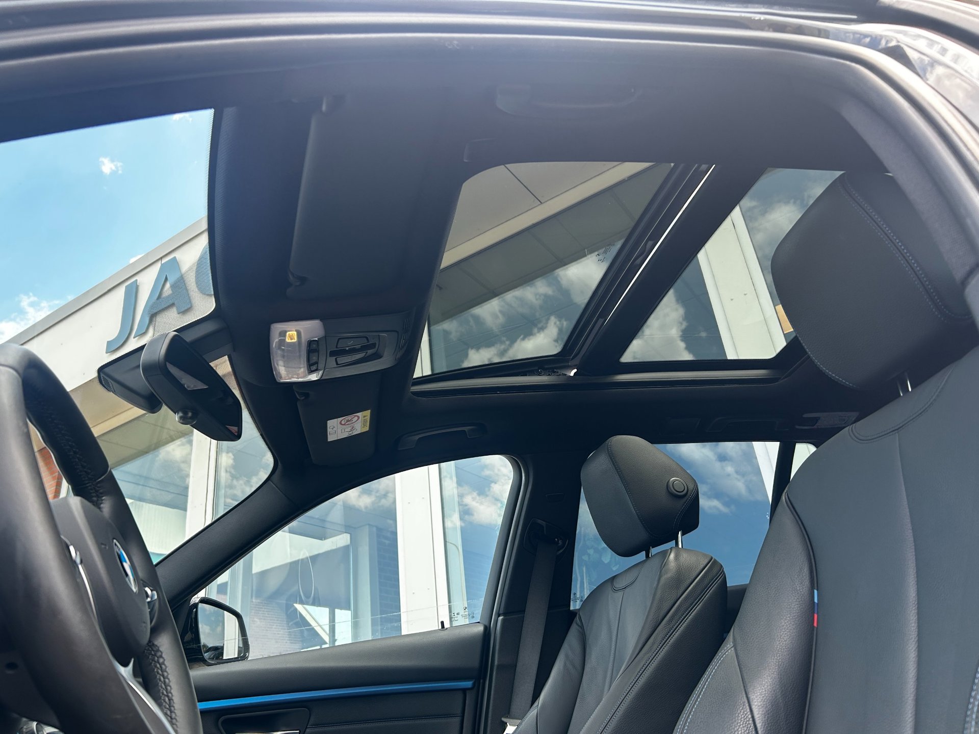Foto van BMW 330i