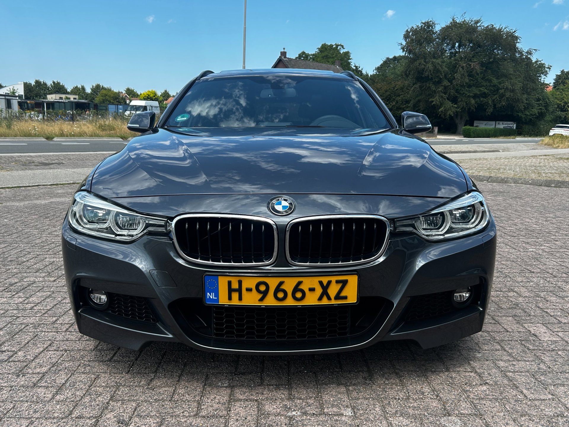 Foto van BMW 330i
