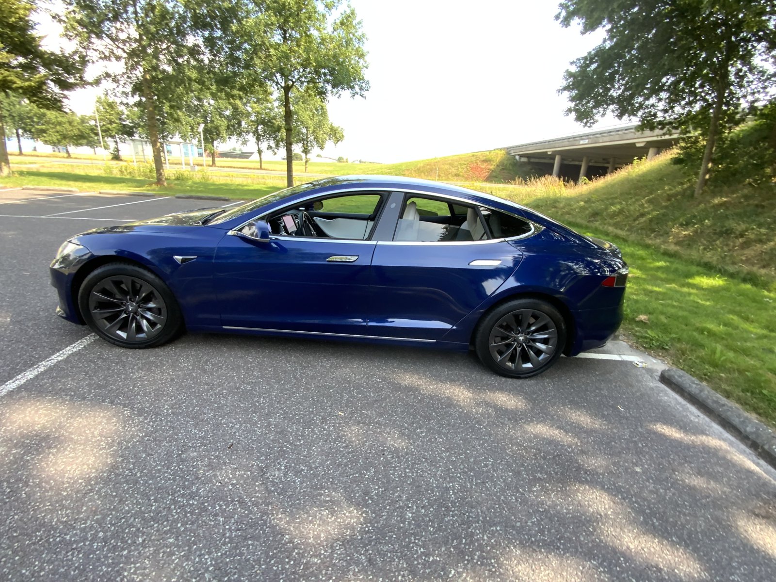 Inspectiefoto van Tesla Model S