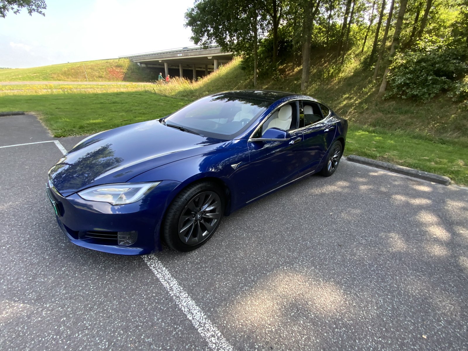 Inspectiefoto van Tesla Model S