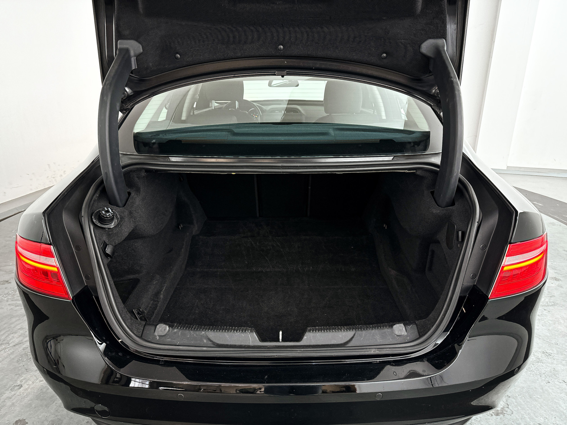 Foto van Jaguar Jaguar Xe