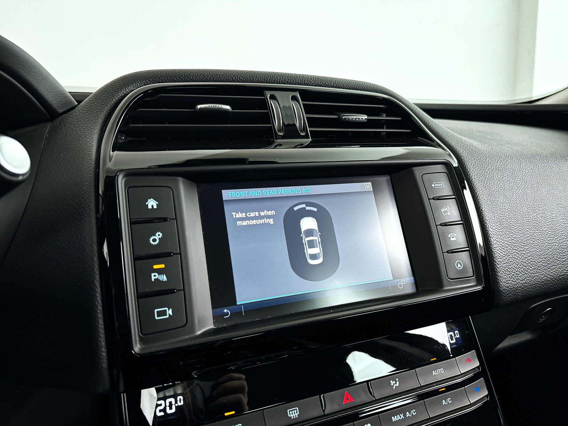 Foto van Jaguar Jaguar Xe