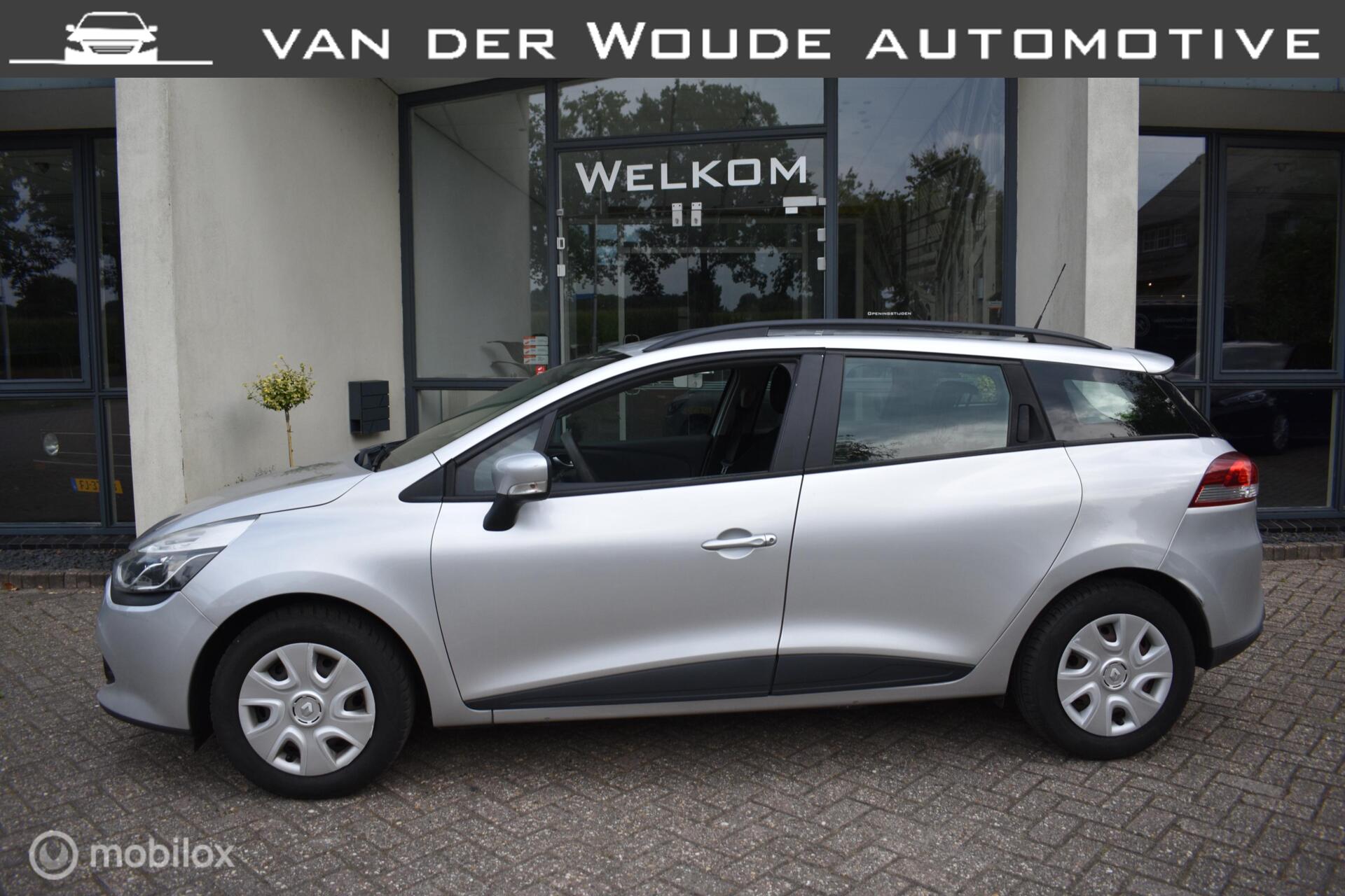 Renault Clio Estate 0.9 TCe Limited 2016 Airco|Cruise|Navi! 2016 - voorkant