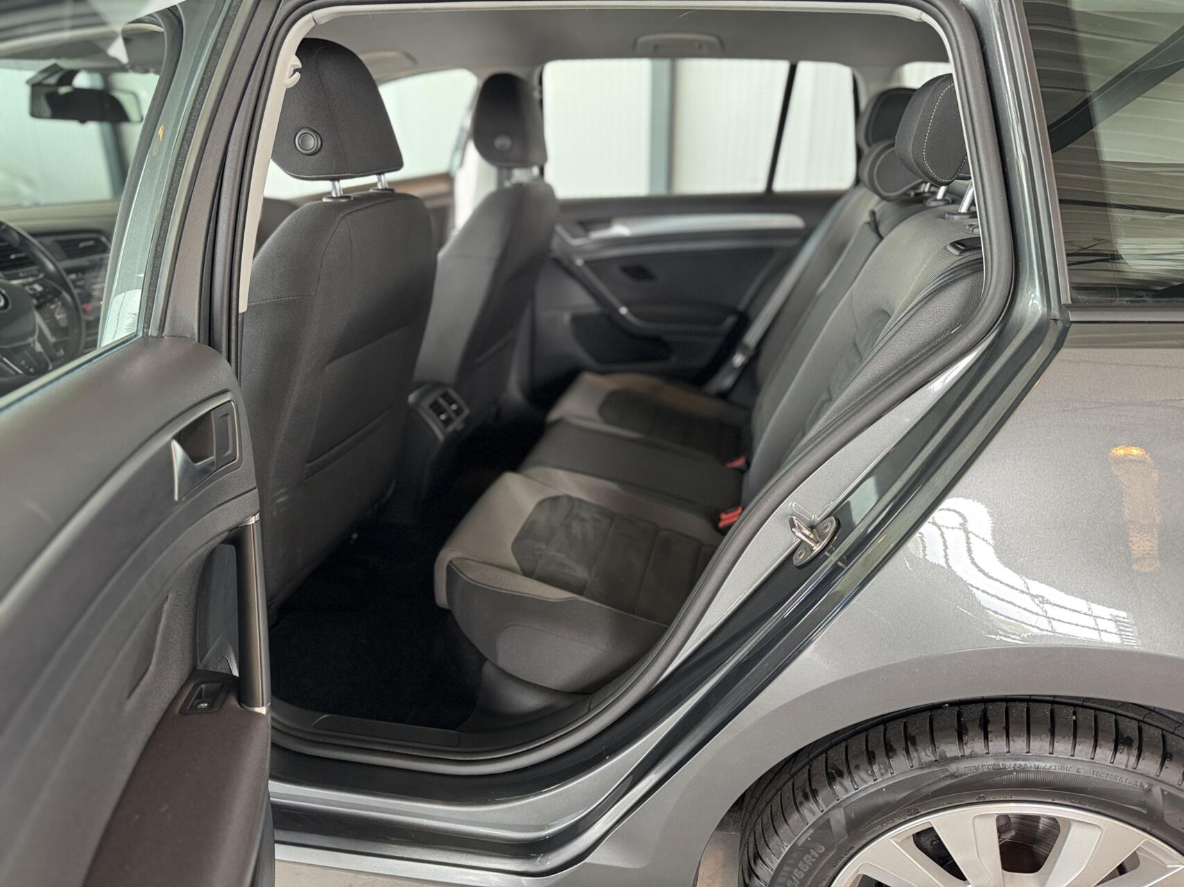 Foto van Volkswagen Golf Variant