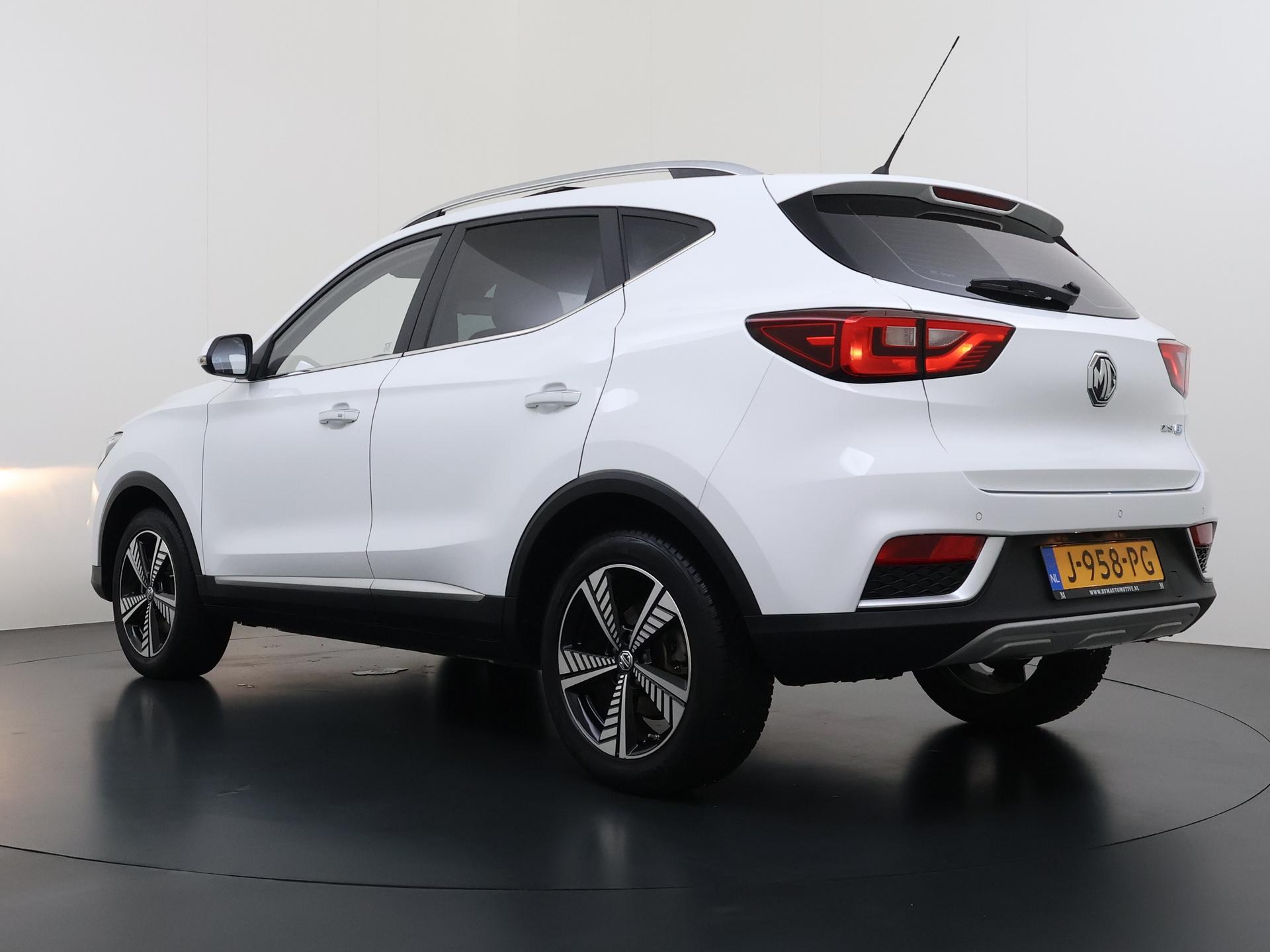 Foto van MG MG ZS Ev