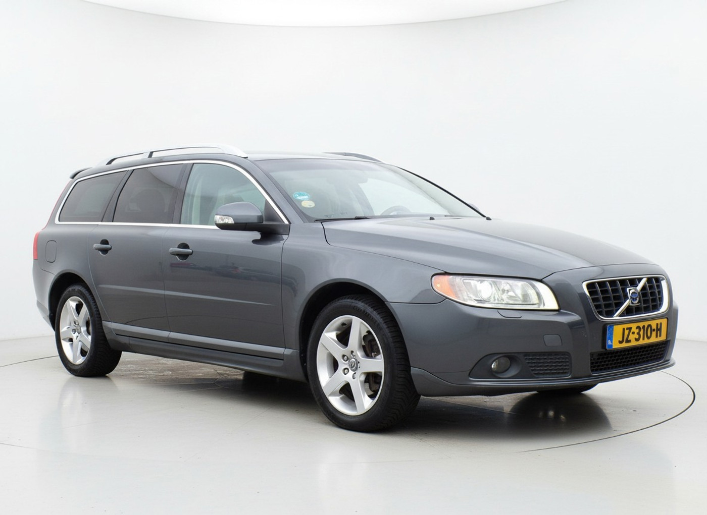 Volvo V70 2.4 D5 Summum|AUT|Cruise|Leder|Xenon|Memory|Trekh. 2007 - voorkant