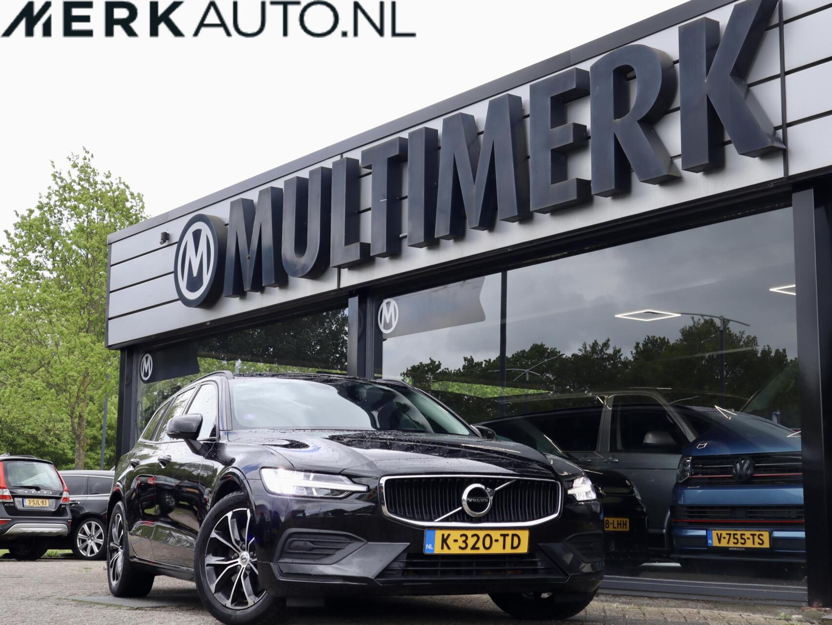 Volvo V60 2.0 B3 Momentum Advantage, Leder, Trekhaak 2021 - voorkant