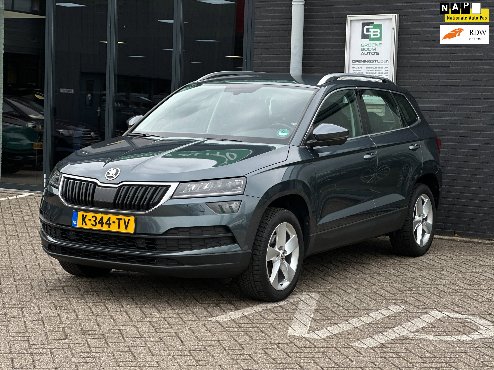 Skoda Karoq 1.0 TSI Business Edition Plus 2021 - voorkant