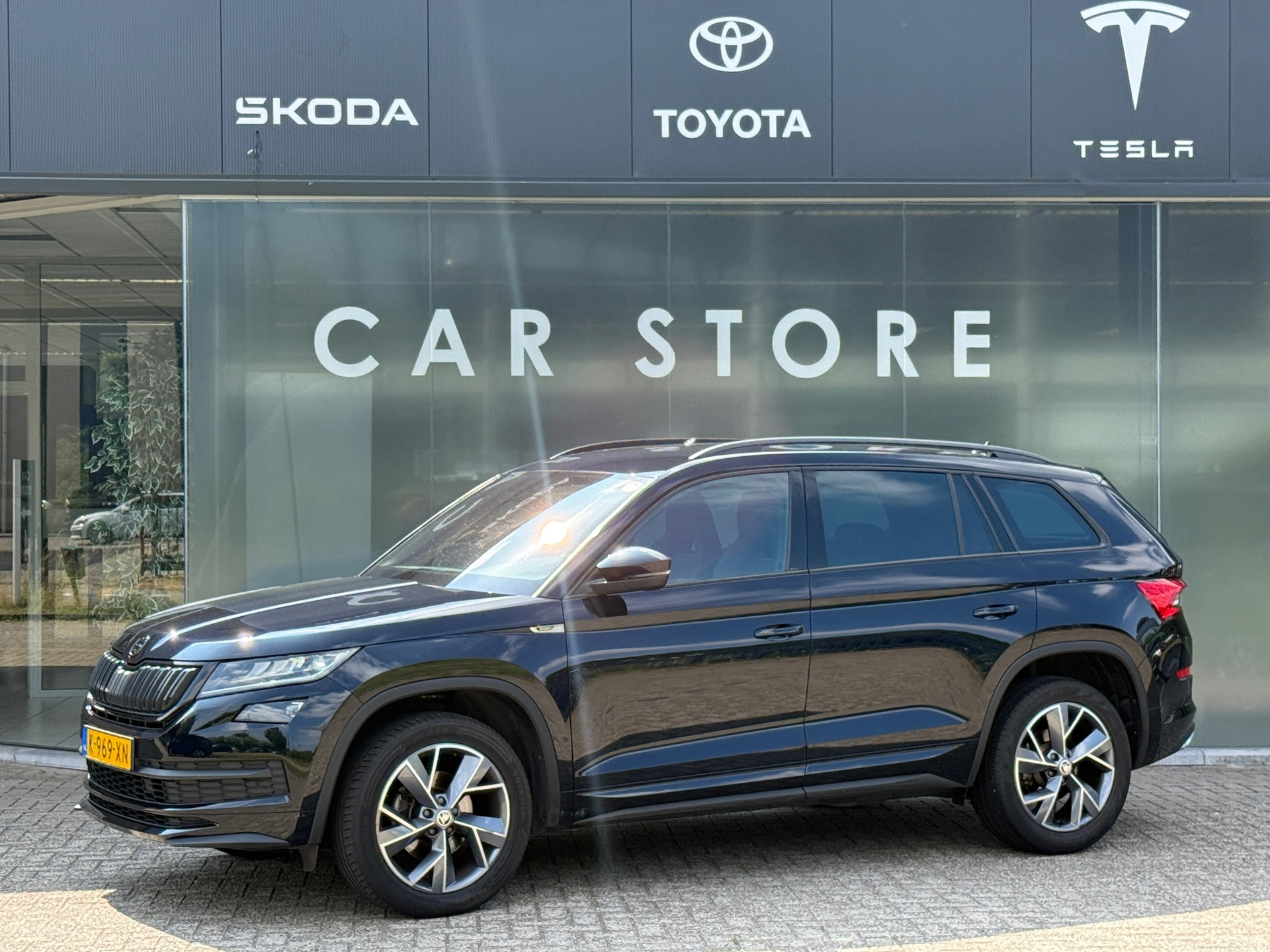 Skoda Kodiaq 1.5 TSI DSG Sportline Memory|Carplay|Camera|Dealer Onderhouden 2021 - voorkant