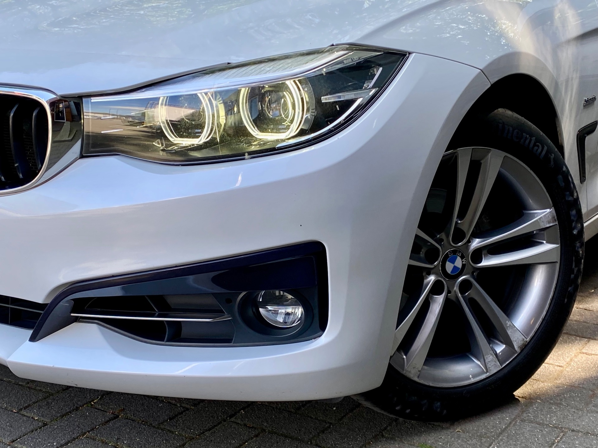 Foto van BMW 320i