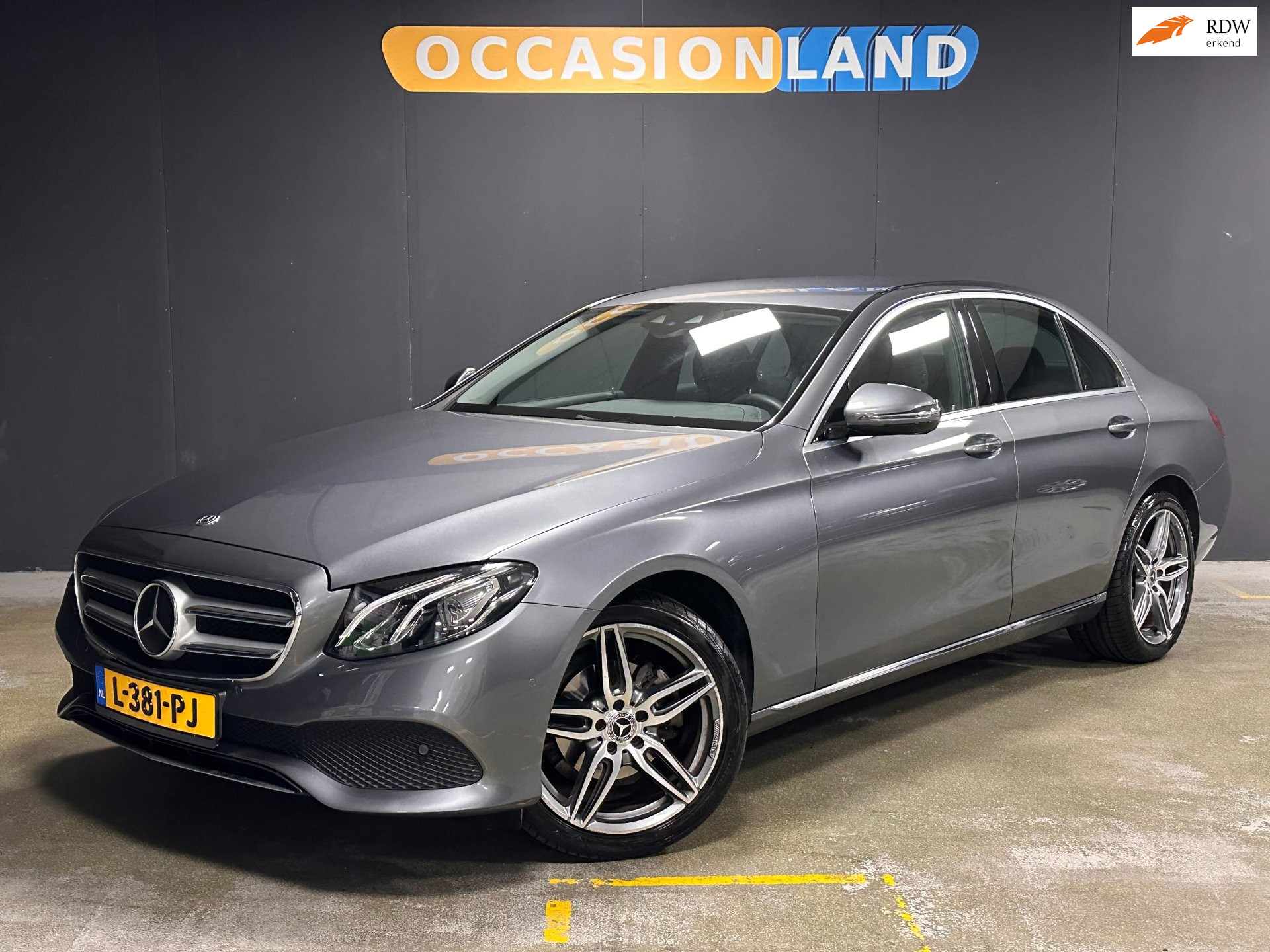 Mercedes-Benz E 200 200 Business Solution|DEALER ONDH|SFEER|STOELV|CAMERA|ACC|CARPLAY|DODEHOEK|BLUETOOTH|19INCH| 2017 - voorkant