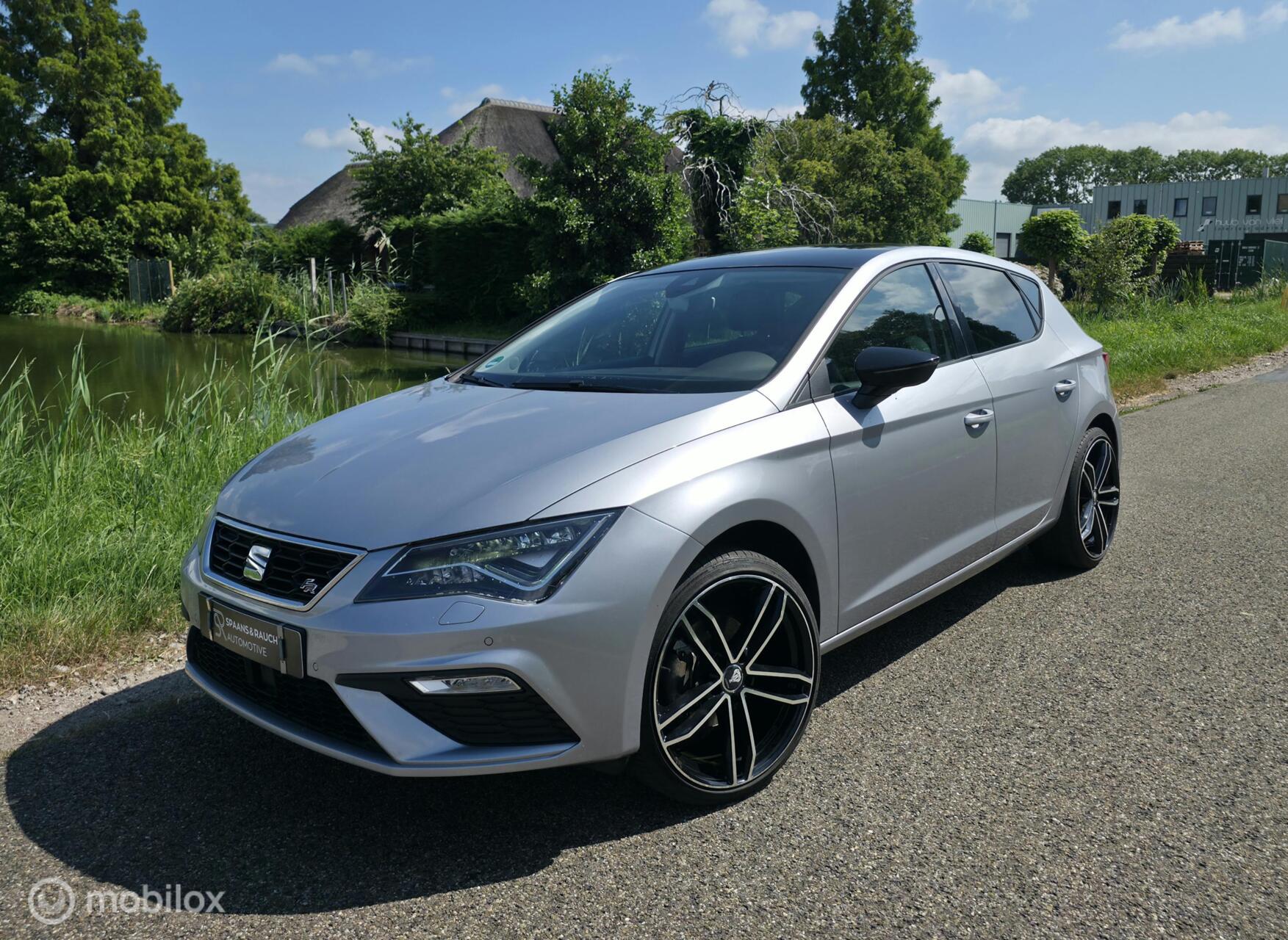 Seat Leon 1.4 EcoTSI FR DSG / Navi / Carplay / Trekhaak / LED 2018 - voorkant
