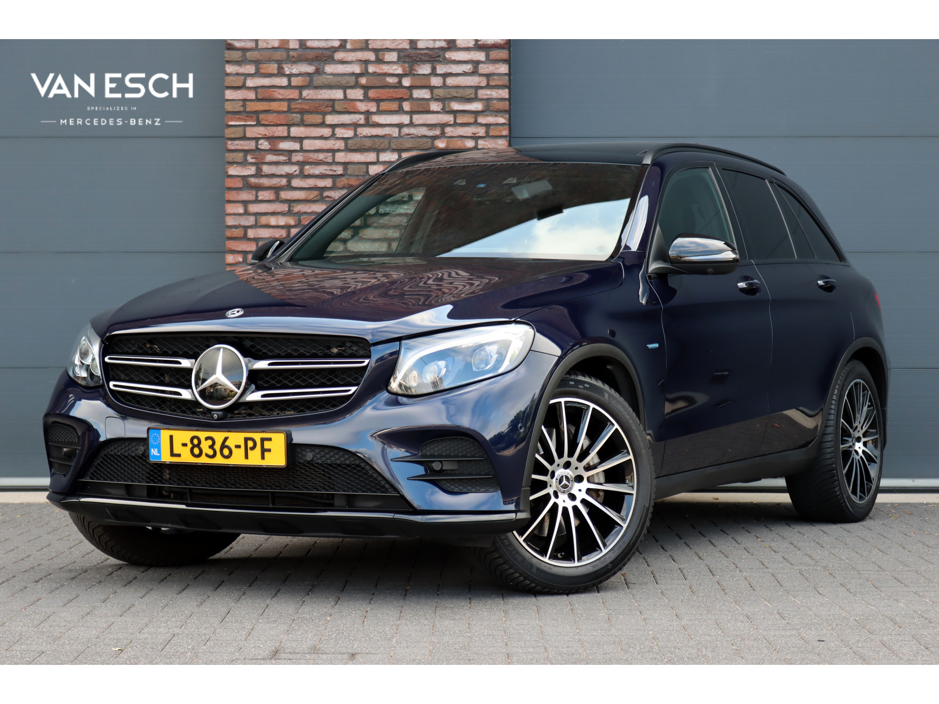 Mercedes-Benz GLC 350 E 4Matic 350e 4MATIC AMG Line | 2017 - voorkant