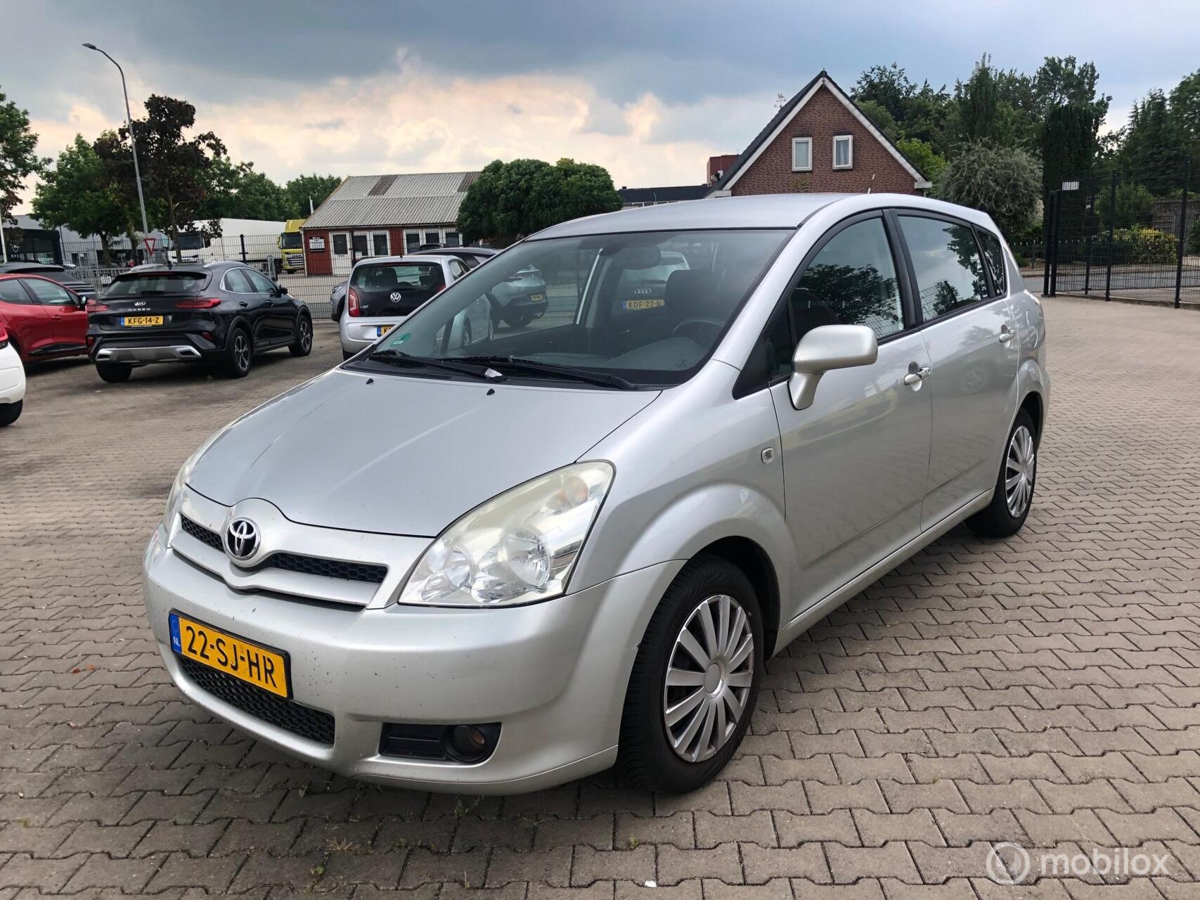 Toyota Toyota Corolla Verso 1.6 VVT-i Sol 5.PERS AIRCO ECC TRH NW APK 2006 - voorkant