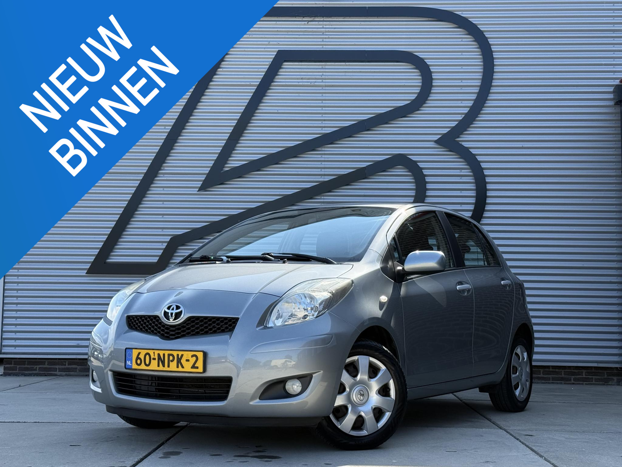 Toyota Toyota Yaris 1.3 VVTi Aspiration 2010 - voorkant