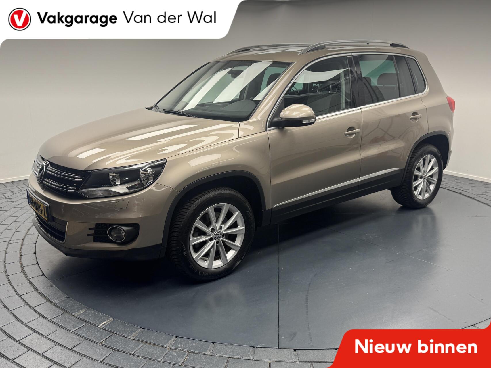 Volkswagen Tiguan 1.4 TSi Sport&Style Trekhaak-Cr.contr-Clima-Panoramadak-Parkeersensoren-Stoelverwarming-Lm17''velgen 2012 - voorkant