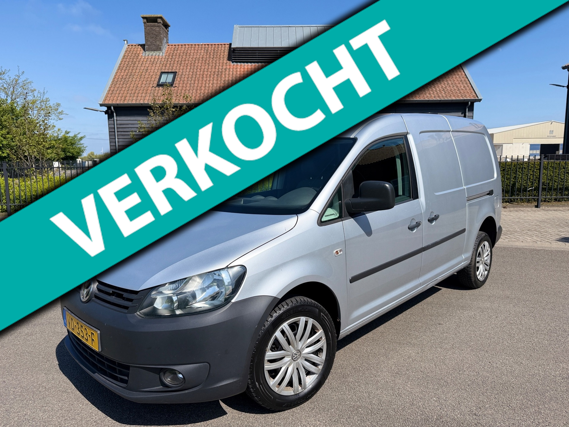 Volkswagen Caddy 2.0 TDI Maxi 4x4  4-Motion Dsg-Automaat 2x Schuifdeur Navigatie Trekhaak 2013 - voorkant