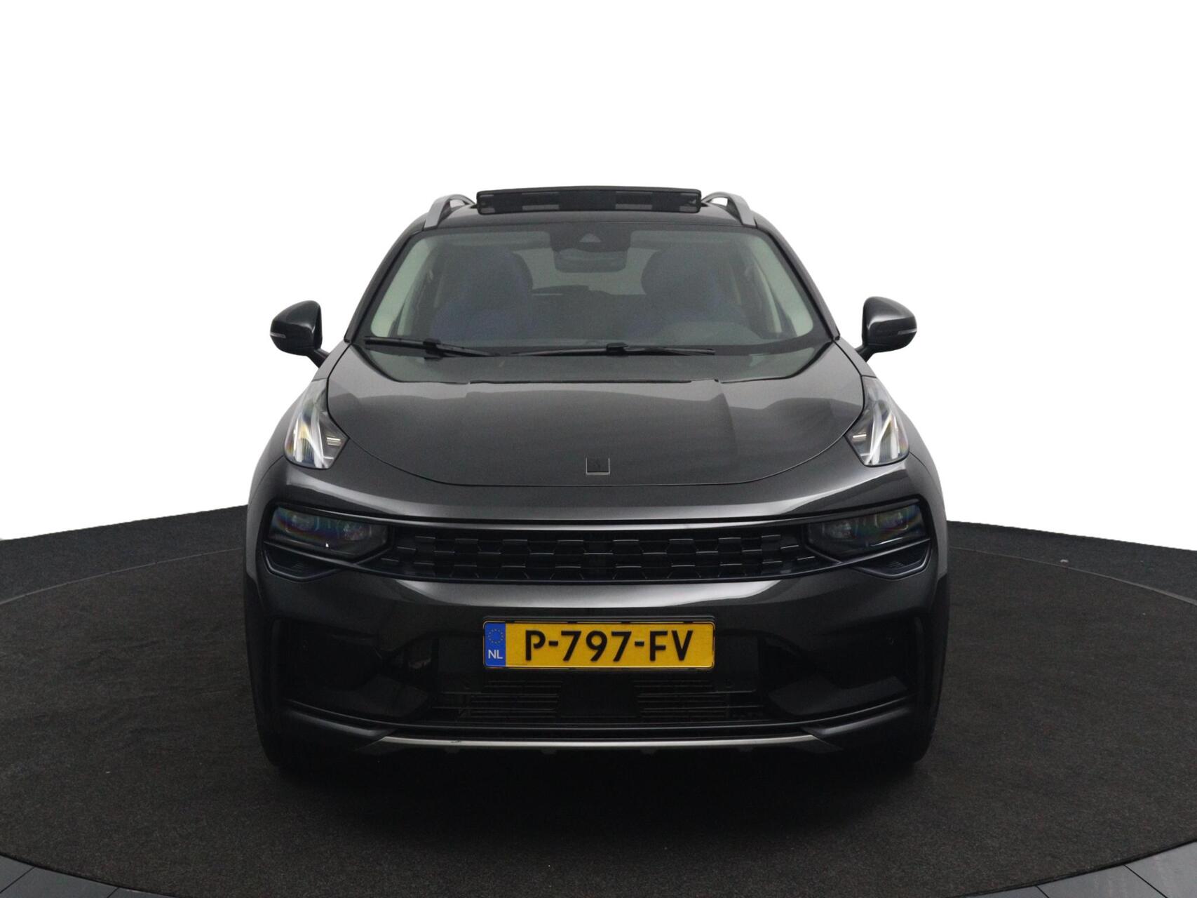 Foto van Lynk&co LYNK & Co 01