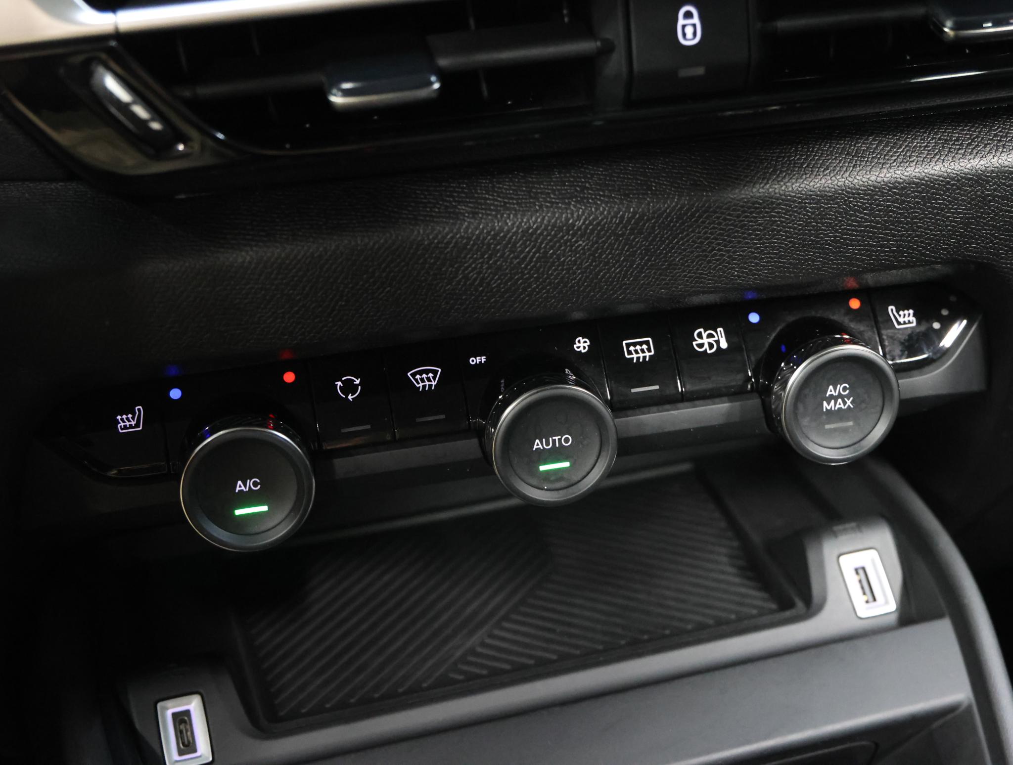 Foto van Citroen E-c4