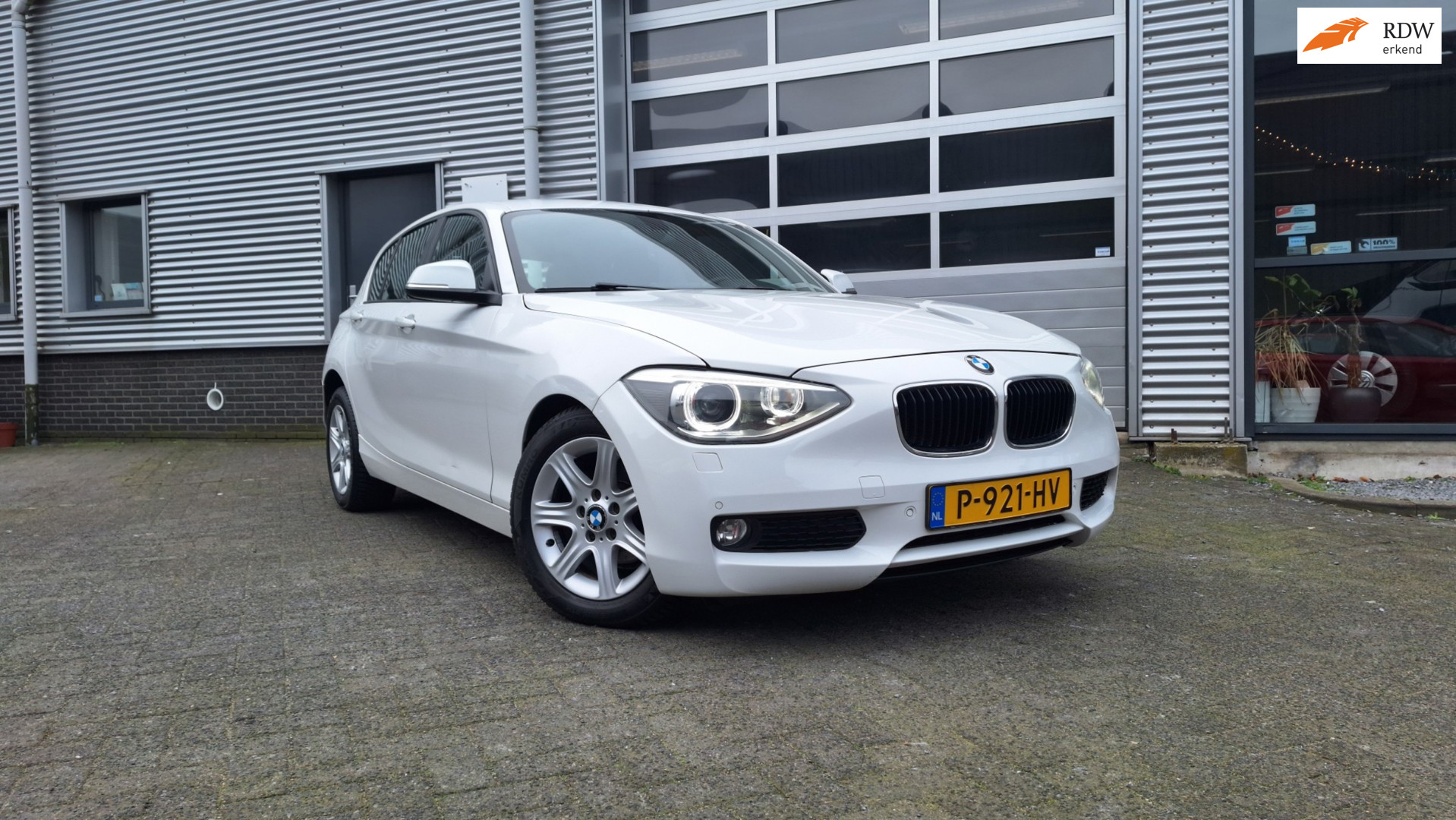 BMW 114i 114i/Cruise/Lm Velgen/Pdc Achter/Enz 2013 - voorkant