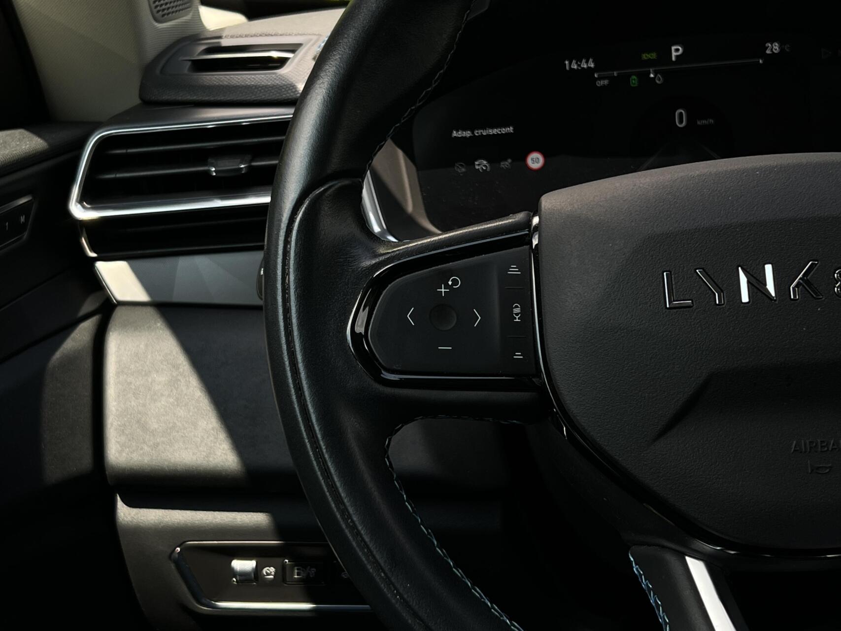 Foto van Lynk&co LYNK & Co 01