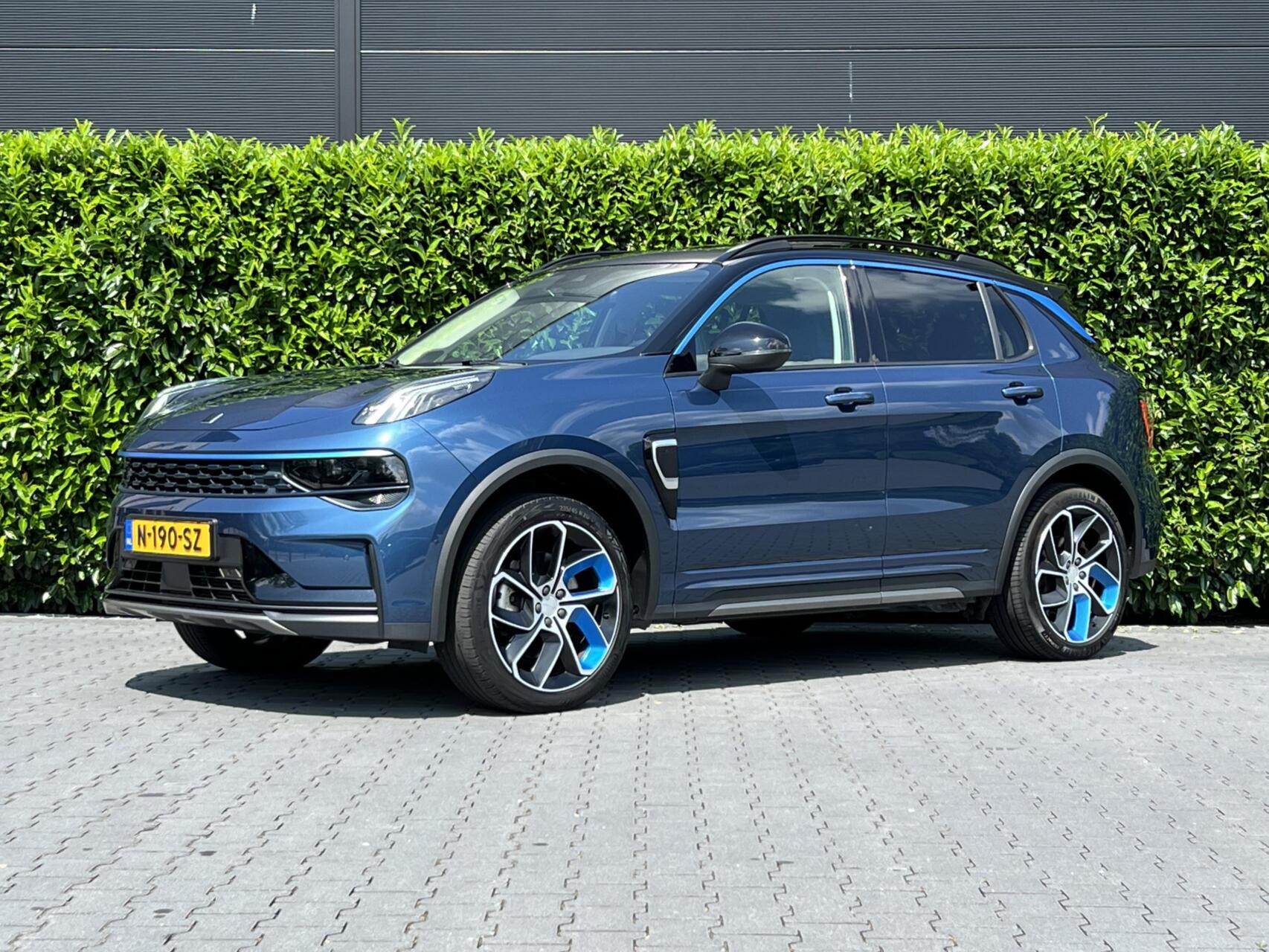 Lynk&co LYNK & Co 01 1.5 PHEV, NL AUTO, NAP LOGISCH, NAVIGATIE, CRUISE CONTROL, CLIMATE CONTROL, CAMERA, DODEHOEK, TREKHAAK, LICHTMETAAL 20" 2021 - voorkant