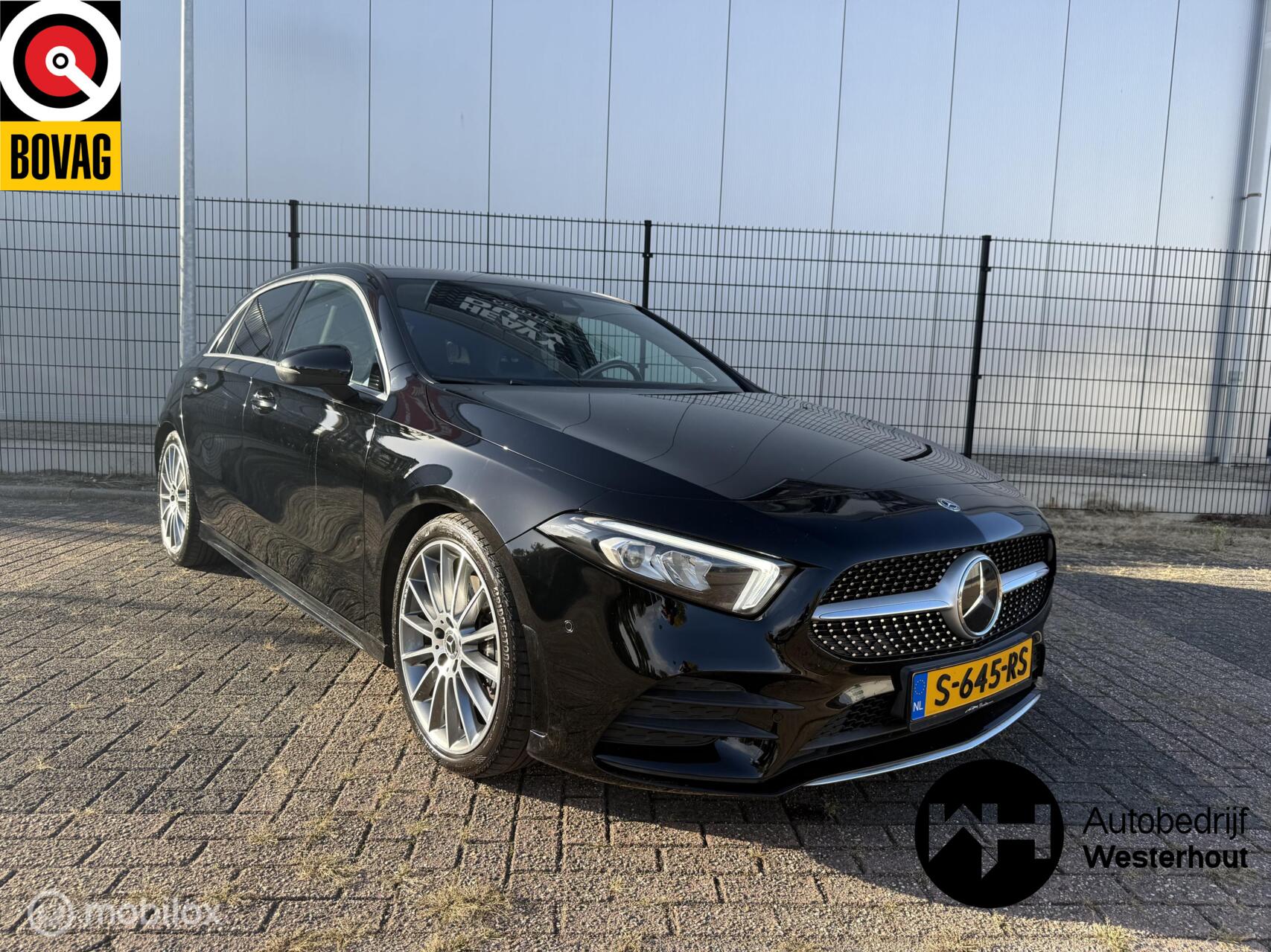 Mercedes-Benz A 220 4Matic 220 4MATIC Premium Plus Pano AMG LINE 2019 - voorkant