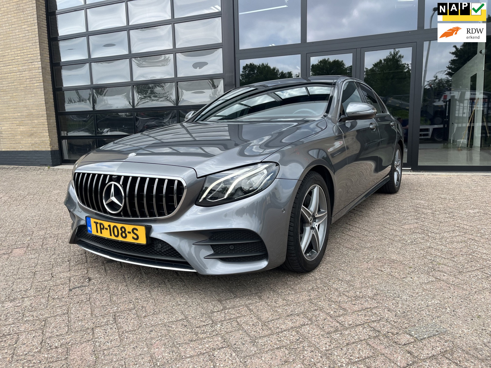 Mercedes-Benz E 200 200 Business Solution AMG Sport, NL-Auto 2018 - voorkant