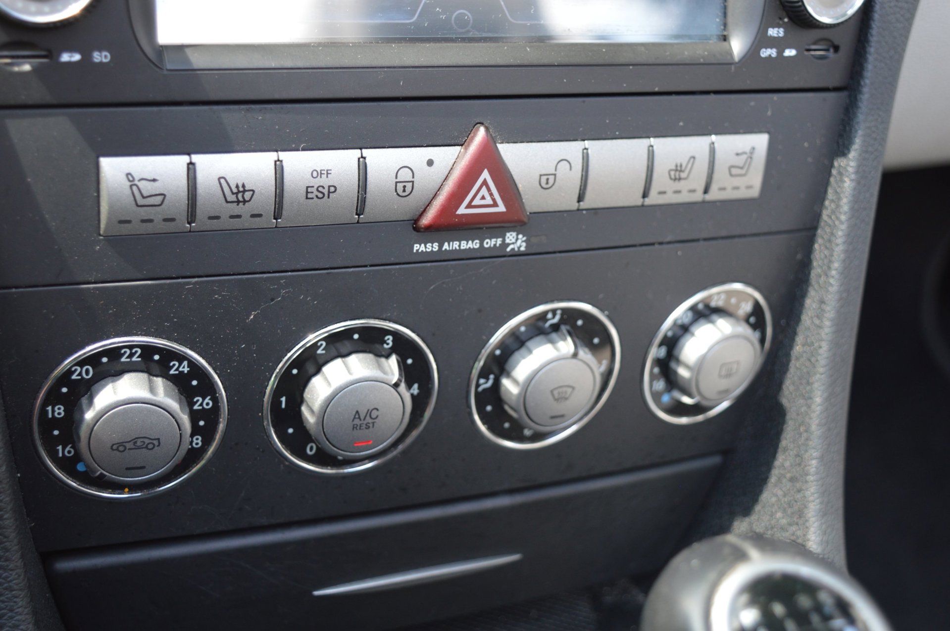 Foto van Mercedes-Benz SLK 200 Kompressor